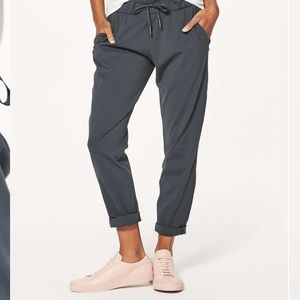 Lululemon On The Fly Pant 7/8 (NWT)